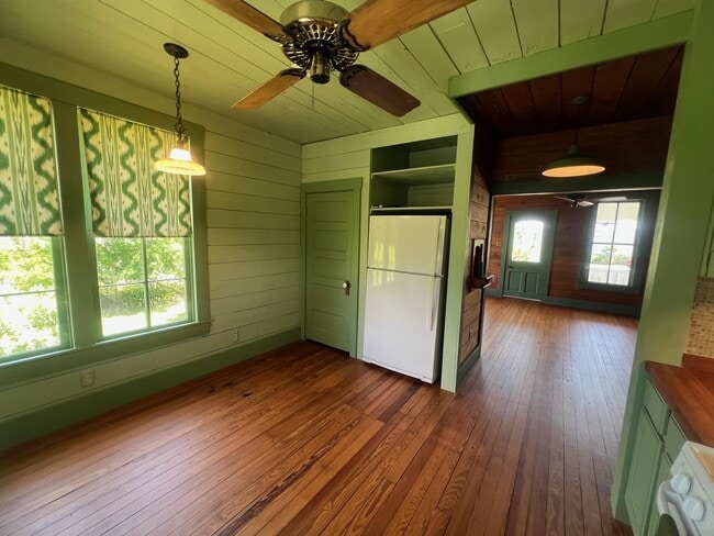 Photo - 618 Bayridge Rd