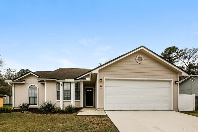 Building Photo - 641 Charles Pinckney St