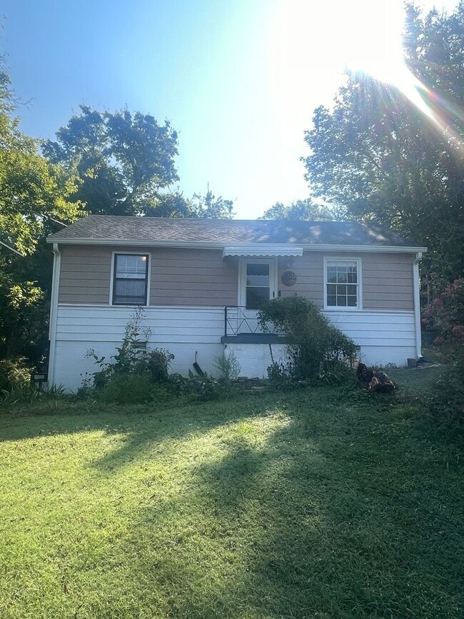 Building Photo - Sylvan Heights! Rental