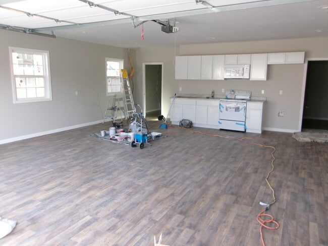 Photo - 619 Mayes Ln