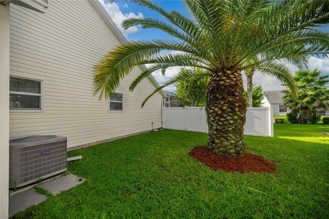 Photo - 5087 NE 121st Ave