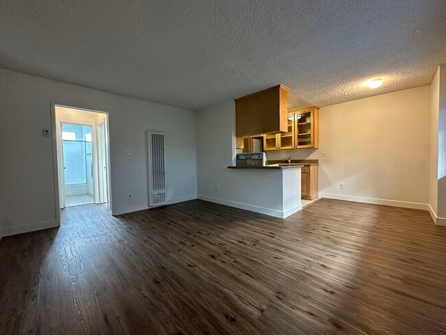 Photo - 21 Thornton Ave Unit 6