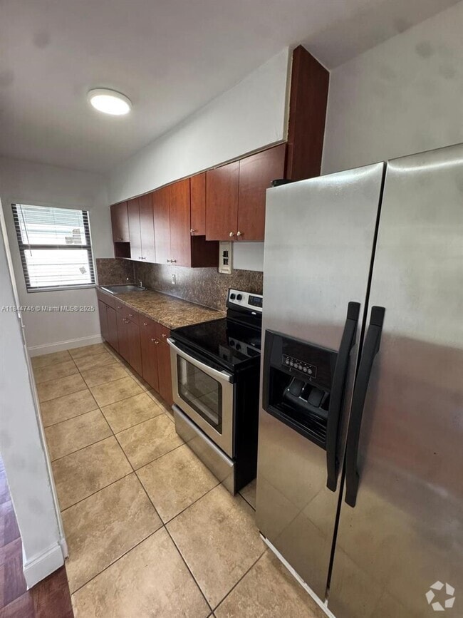 Building Photo - 505 NE 82nd St Unit 9 Rental