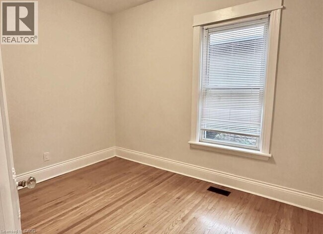 Photo - 220 Maplewood Ave Unit 1