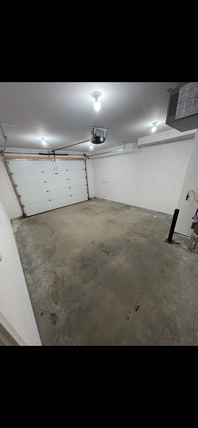 4585 N Trunk Rd Unit 4