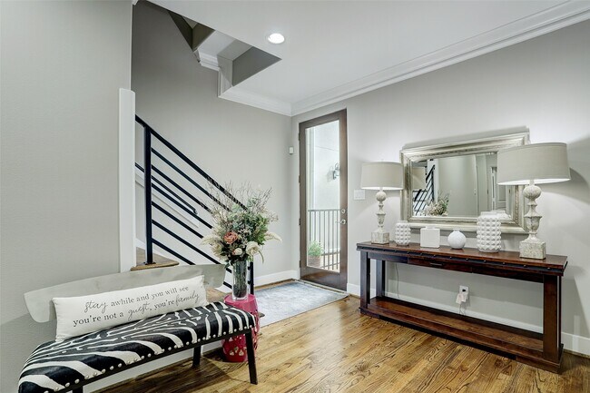 Photo - 6310 Taggart St Unit B