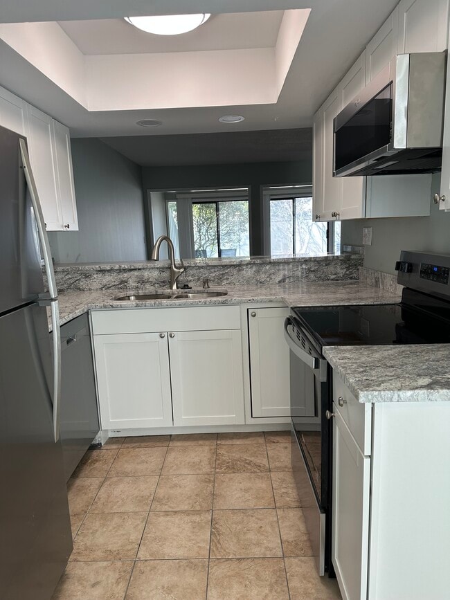 Photo - 100 Shadow Moss Pl Unit 70