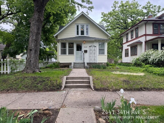 Building Photo - 2441 34th Ave S