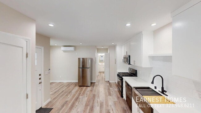 Photo - 2811 W 46th St