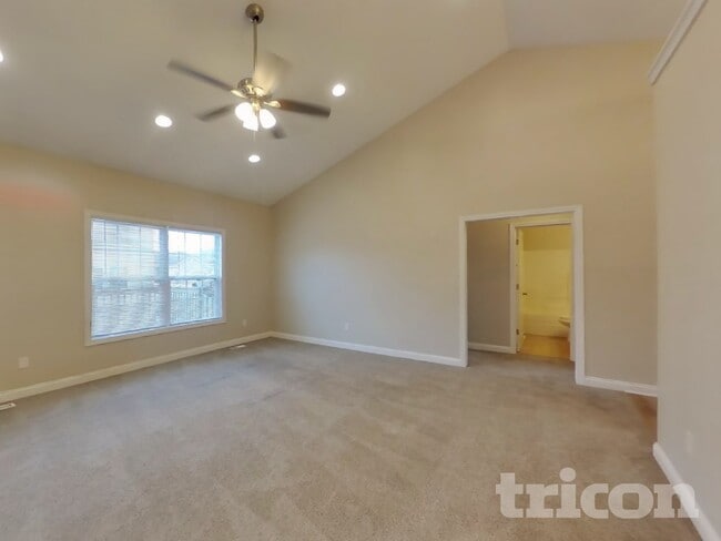 Photo - 4687 Bayview Dr