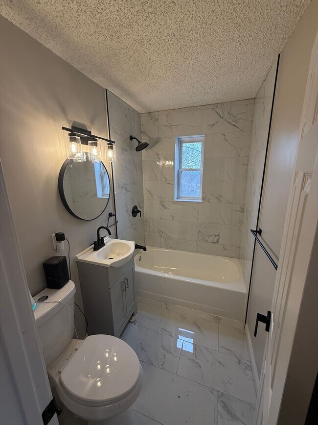 Photo - Beautiful 3 Bedroom 2 bath Townhome Conveniently Located and updated