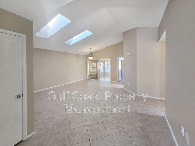 Photo - 4025 37th St W