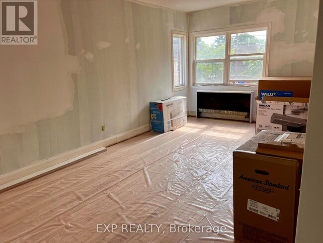 Photo - 75 Holland Ave