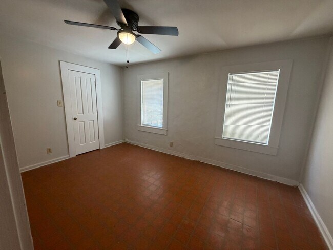 Photo - 941 Hill Park Unit 2
