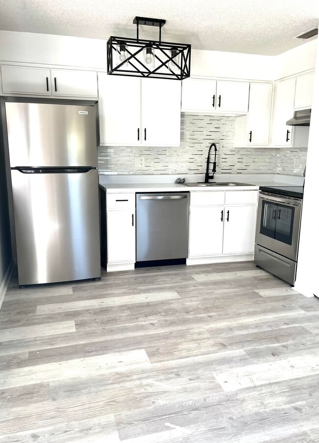 Photo - Canterbury Place