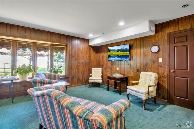 Building Photo - 459 E Oak Orchard St Rental