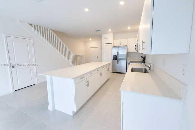 Photo - 25564 SW 108th Ave