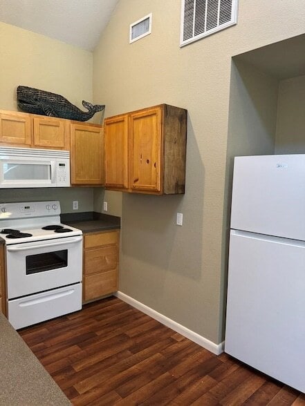 Photo - 419 W Concho St