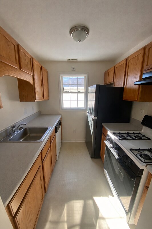 Photo - 381-383 S 6th St Unit 1