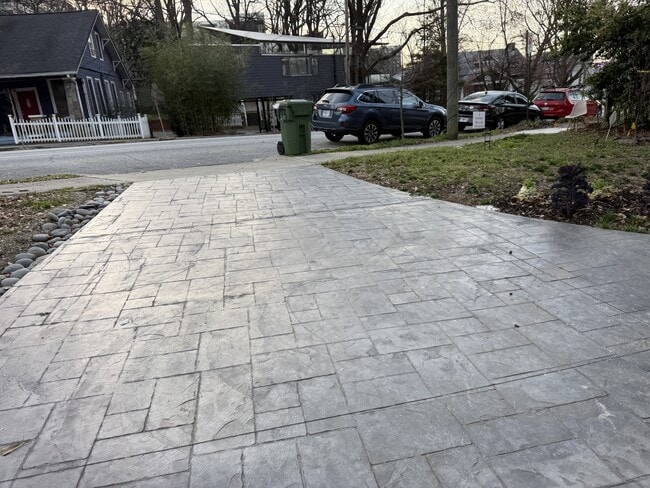 Photo - 1073 Hemphill Ave NW