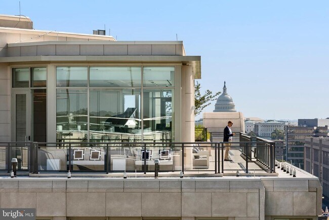 Photo - 1331 Maryland Ave SW Unidad 1205/VARIES