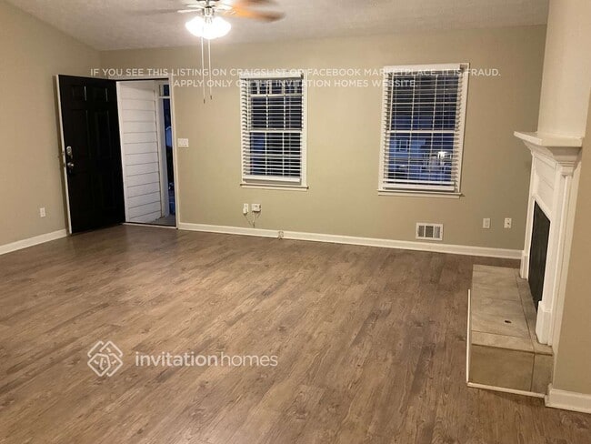 Photo - 305 N Briar Ridge