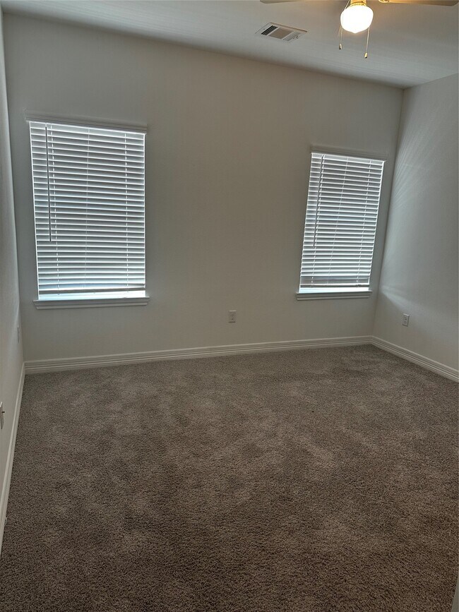 Photo - 7209 Carver Rd