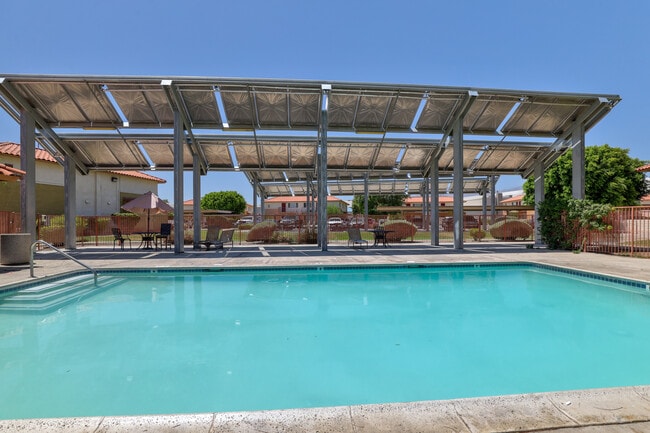 Encanto Apartments