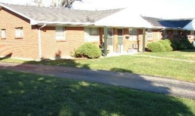 2 bedroom ranch style apartment - 2 bedroom ranch style apartment Unit 207 Marwood