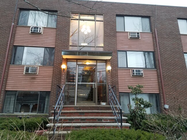 Building Photo - 9 Ryder St Unit 9