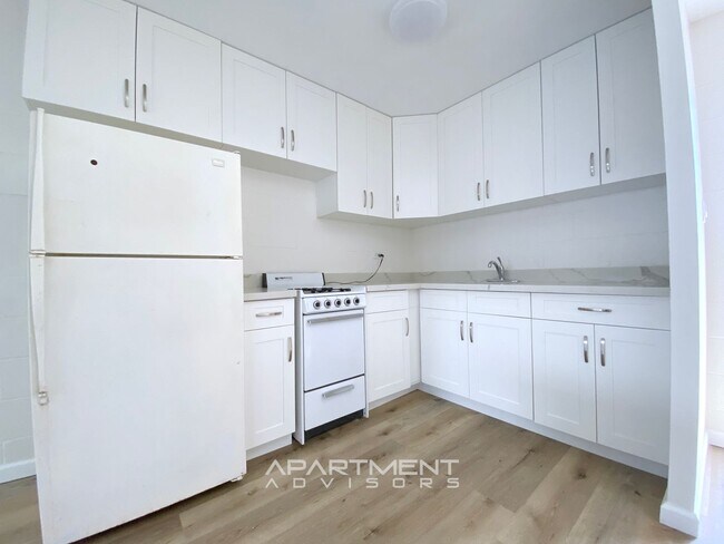 Photo - 1130 Hassinger St Unidad 2I