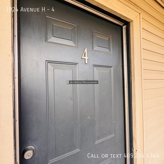 Photo - 1924 Avenue H Unit 4