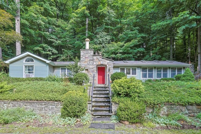 Photo - 46 Gallows Hill Rd