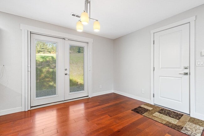 Photo - 2677 Humbug Creek Rd