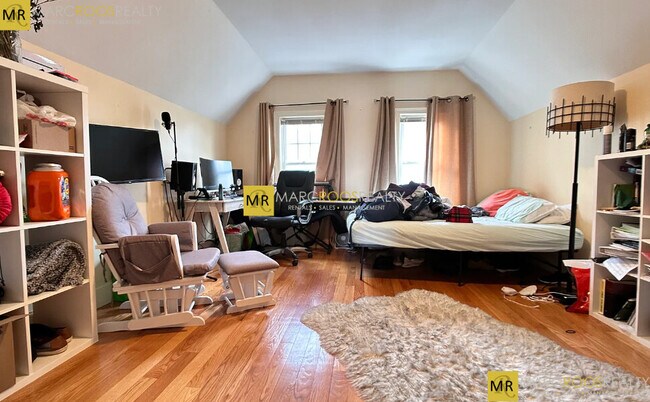 Photo - 74 Brooks St Unit 2