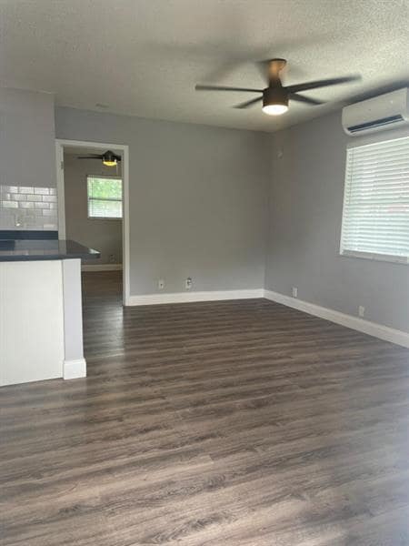 Photo - 732 SE 15th St Unit 5