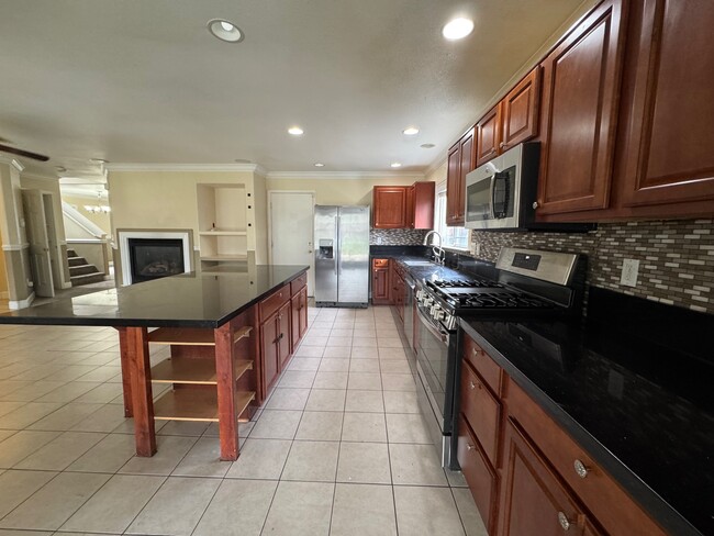 Photo - 7650 Appenzell St