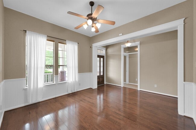 Photo - 90 W Tapestry Park Cir