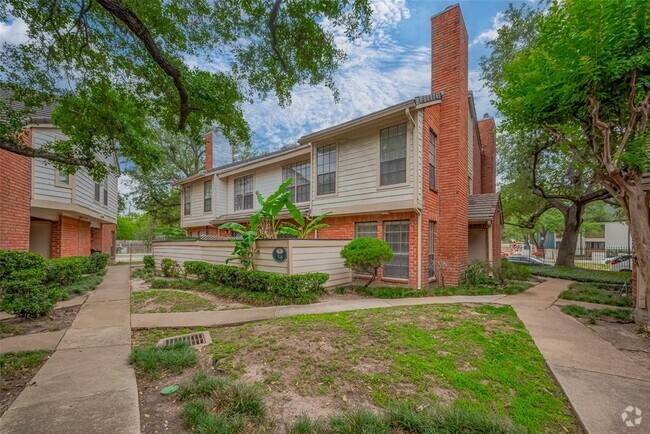 Building Photo - 2211 S Kirkwood Rd Rental