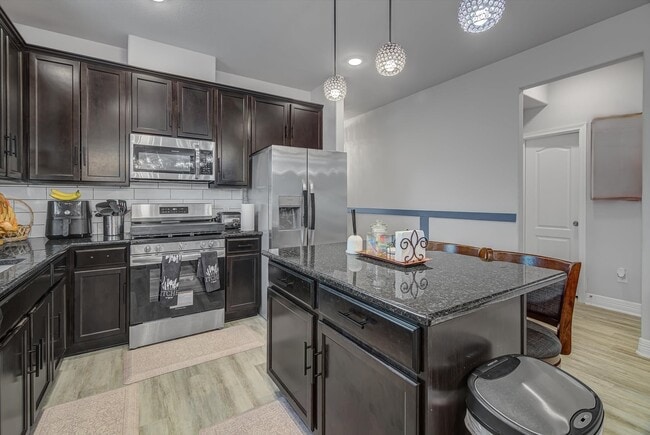 Building Photo - 2319 Gentle Breeze Ln