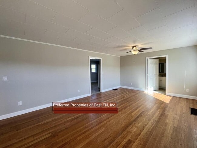 Photo - 160 Majestic Cir