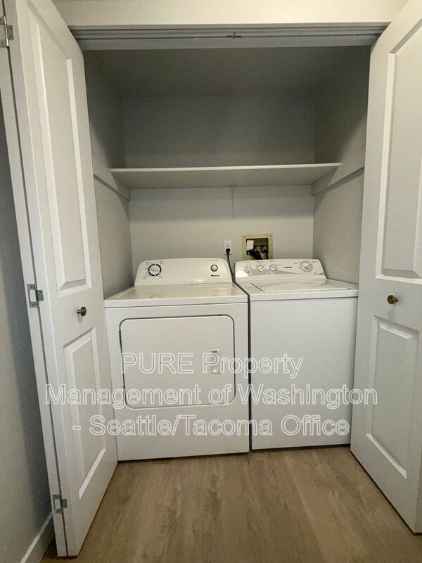 Photo - 6601 S 8th St