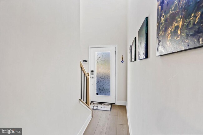 Photo - 908 Laurens Aly