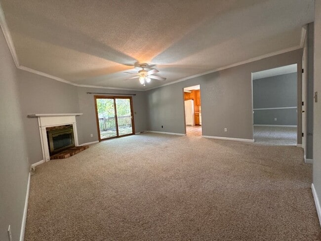 552 N Country Club Rd