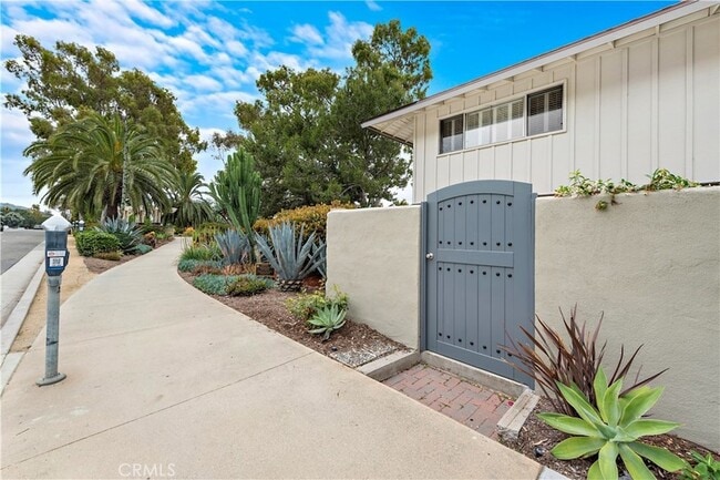 Photo - 7 Blue Lagoon