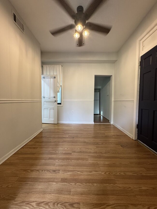 Photo - Centrally Located 1BR/1BA in Georgetown Unit 14