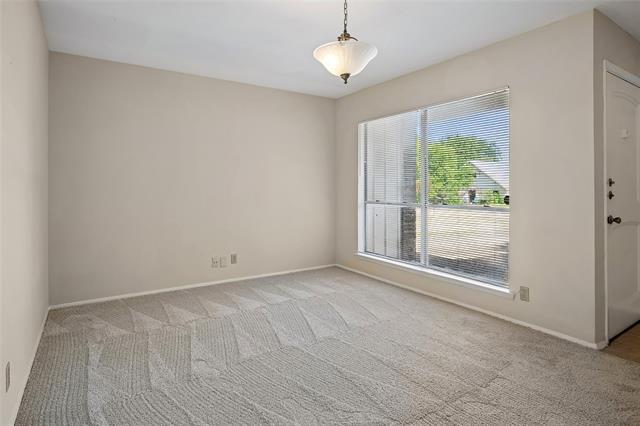 Photo - 907 Greenbriar Ln