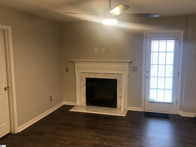 Photo - 225 Cambria Ct