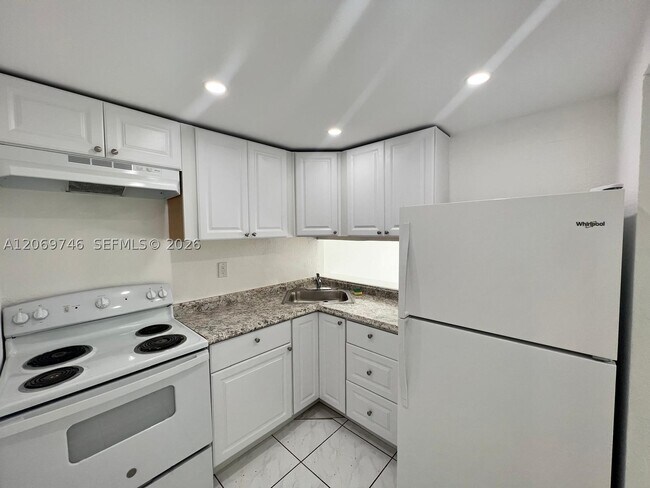 Photo - 4550 NW 9th St Unit 605E