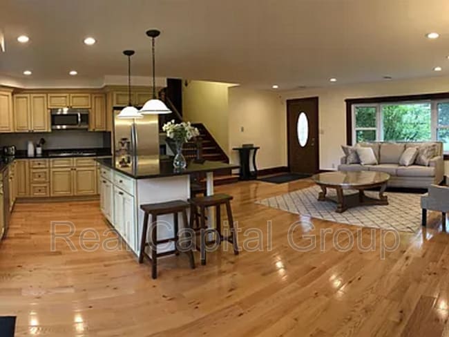 Photo - 91 Berkshire Blvd